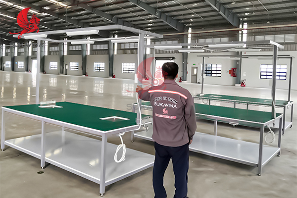 Bàn thao tác kiểm tra chất lượng QC